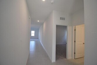 2090 Gold Dust Dr in Minneola, FL - Building Photo - Building Photo