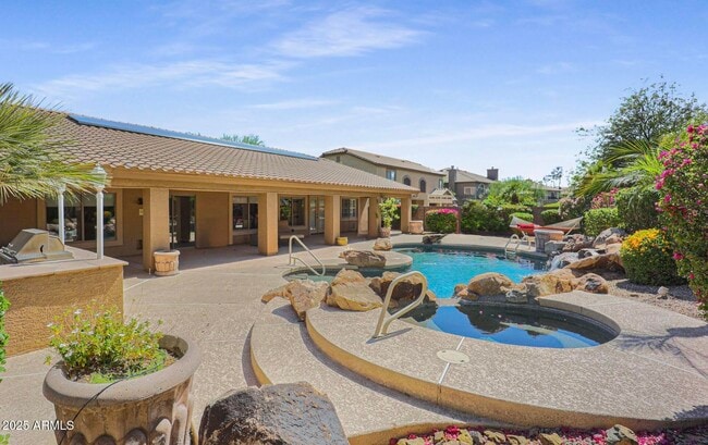 7646 E Rose Garden Ln in Scottsdale, AZ - Building Photo - Building Photo