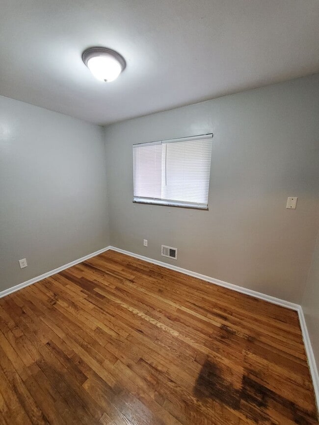 1494 Selkirk Rd in Columbus, OH - Building Photo - Building Photo