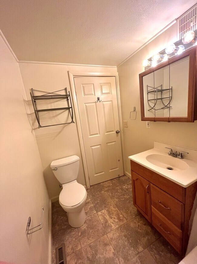 37 Brookview Ave Rentals in Troy, NY