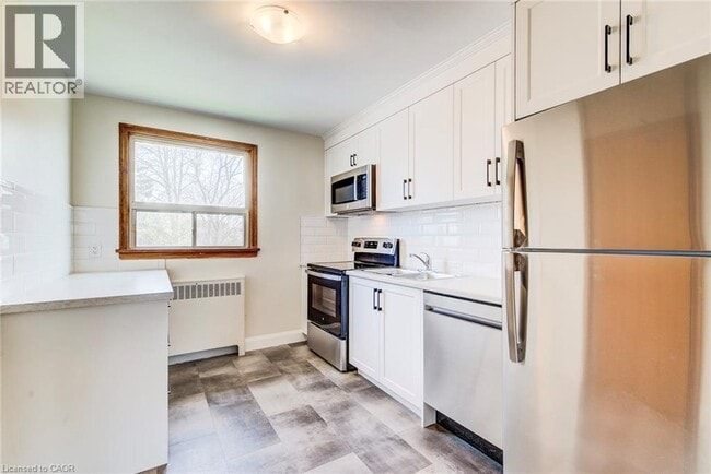 property at 5 Heiman St
