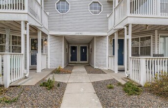 12593 E Pacific Dr in Aurora, CO - Foto de edificio - Building Photo