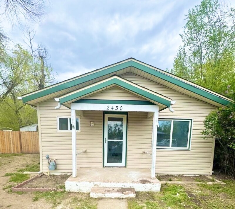 2430 E Monument St-Unit -1 in Colorado Springs, CO - Building Photo