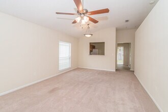 3954 Pebble Brooke Circle South in Orange Park, FL - Building Photo - Building Photo