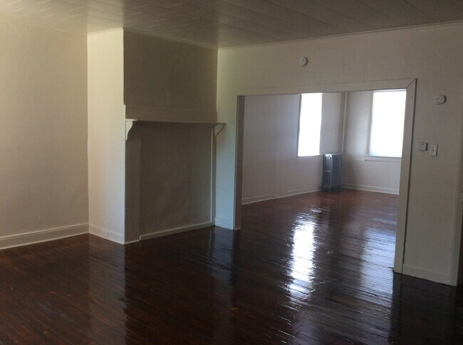 130 E College Ave in York, PA - Foto de edificio - Building Photo