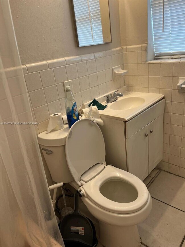 1030 NW 3rd Ave in Fort Lauderdale, FL - Building Photo - Building Photo
