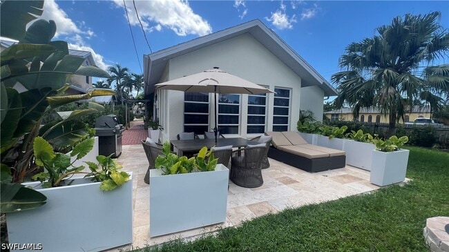 801 99th Ave N in Naples, FL - Building Photo - Building Photo