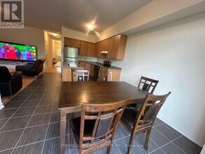 15 Jack Potts Wy in Courtice, ON - Building Photo - Building Photo