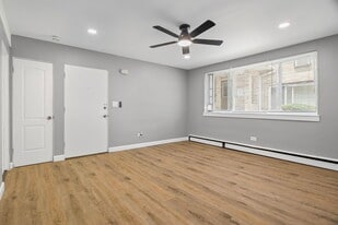 1835 S 16th Ave, Unit GE in Broadview, IL - Building Photo