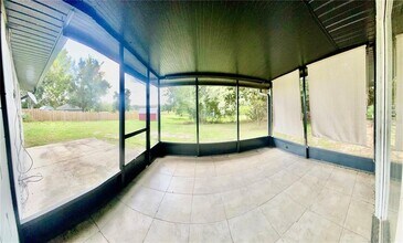 8634 Garden Way Rd in Groveland, FL - Building Photo - Building Photo