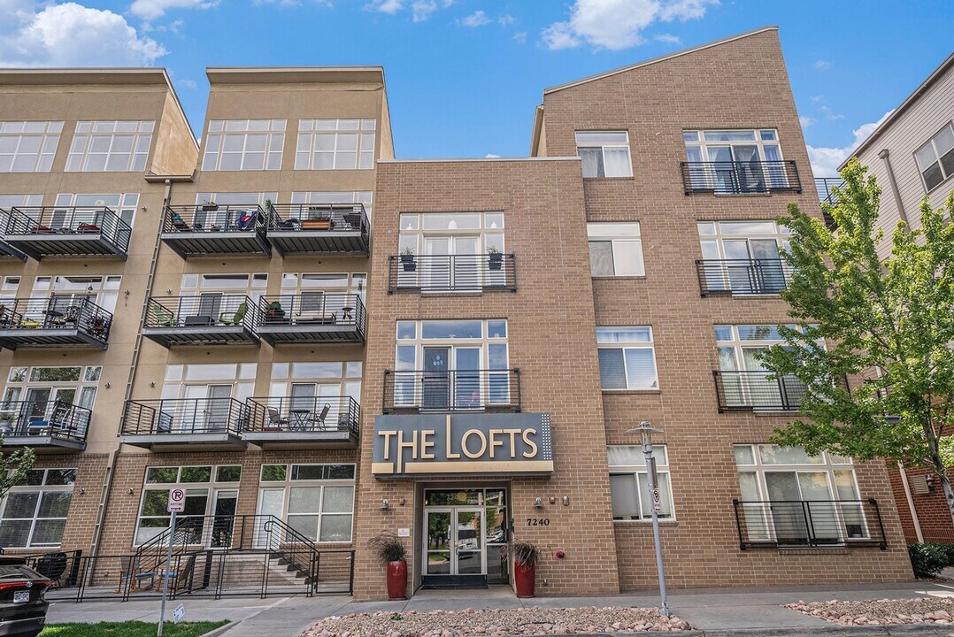 7240 W Custer Ave in Lakewood, CO - Building Photo