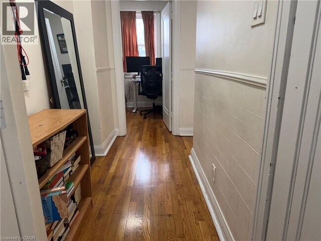 2712 Lake Shore Blvd W in Toronto, ON - Building Photo - Building Photo