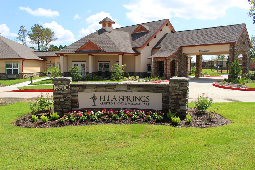 16700 Ella Blvd in Houston, TX - Building Photo