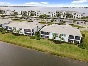 933 Tidewater Shores Loop in Bradenton, FL - Building Photo - Building Photo