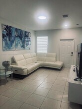 522 SW 19th Way in Fort Lauderdale, FL - Building Photo - Building Photo