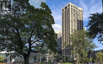 55 Harbour St in Toronto, ON - Building Photo