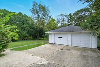 8983 Highland Dr-Unit -8983 Highland Dr - South in Brecksville, OH - Building Photo - Building Photo