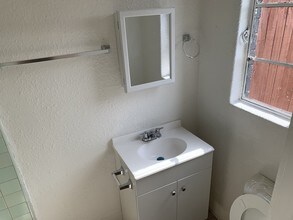 302 W Flores St-Unit -3 in Tucson, AZ - Building Photo - Building Photo