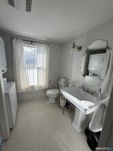 8 Tyler Ave in Branford, CT - Building Photo - Building Photo