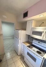 506 Lori Dr in Palm Springs, FL - Building Photo - Building Photo