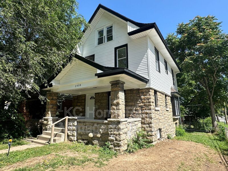 2958 Lockridge Ave in Kansas City, MO - Building Photo