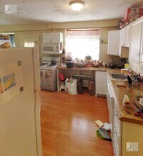 94 Marion St in Brookline, MA - Building Photo - Building Photo