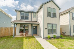 4789 W Triangle St in Fayetteville, AR - Building Photo