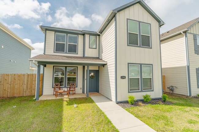 property at 4789 W Triangle St