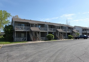 Gladstone Studios in Kansas City, MO - Building Photo