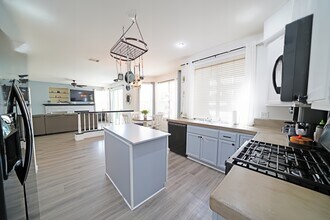 1820 Dawnridge Ct in Palmdale, CA - Building Photo - Building Photo