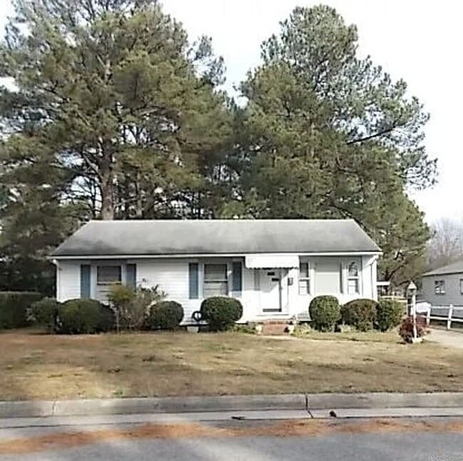 property at 502 Macon St S