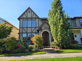 11516 SW Berlin Ave in Wilsonville, OR - Building Photo