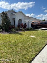 3966 Willow Brk Dr in Edgewater, FL - Building Photo