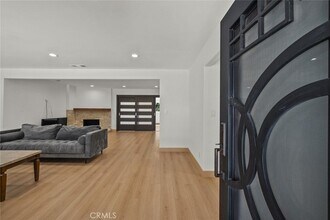 11230 Dominica Ave in Los Angeles, CA - Building Photo - Building Photo