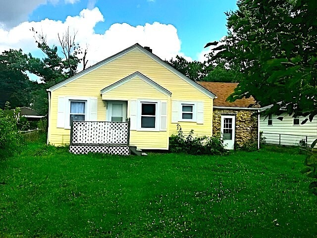 property at 4025 N Kitley Ave
