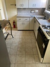64 Stuart Ave in Valley Stream, NY - Building Photo - Building Photo