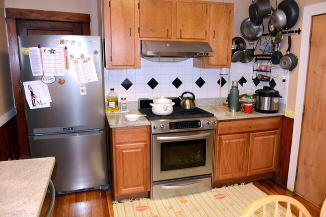 17 Sunset St, Unit 1