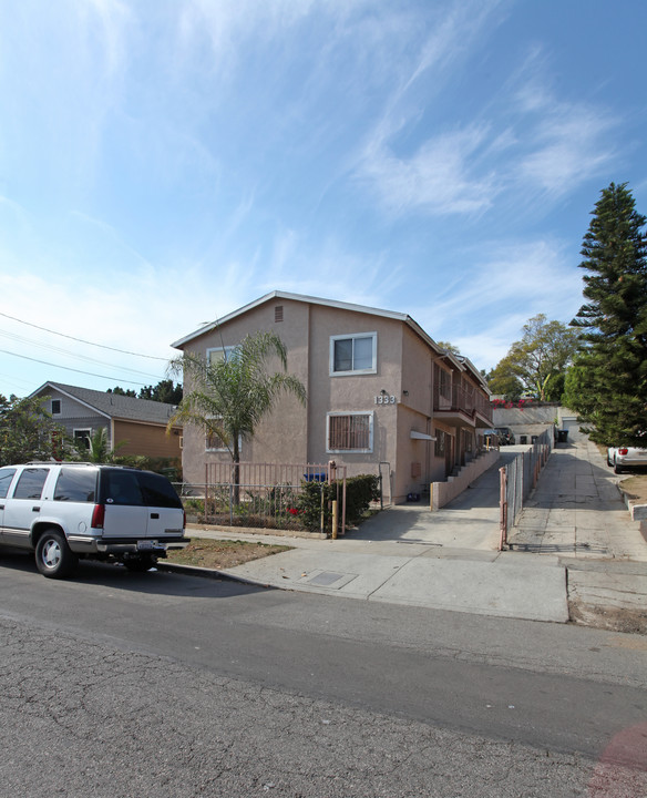 1333 Bates Ave in Los Angeles, CA - Foto de edificio