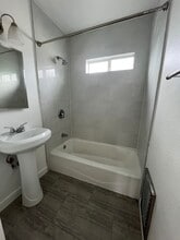 118 N. Sierra Vista Street, Unit C in Monterey Park, CA - Building Photo - Building Photo