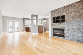 384 Berkley Ave in Ottawa, ON - Building Photo - Building Photo