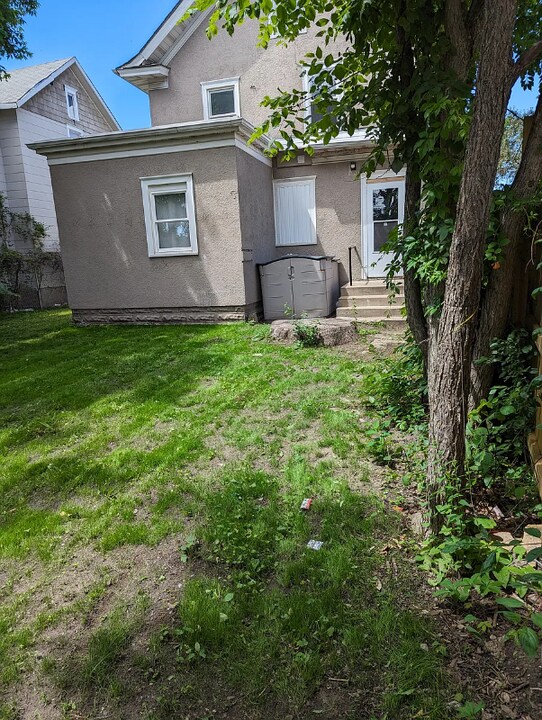 3122 N Morgan Ave in Minneapolis, MN - Building Photo