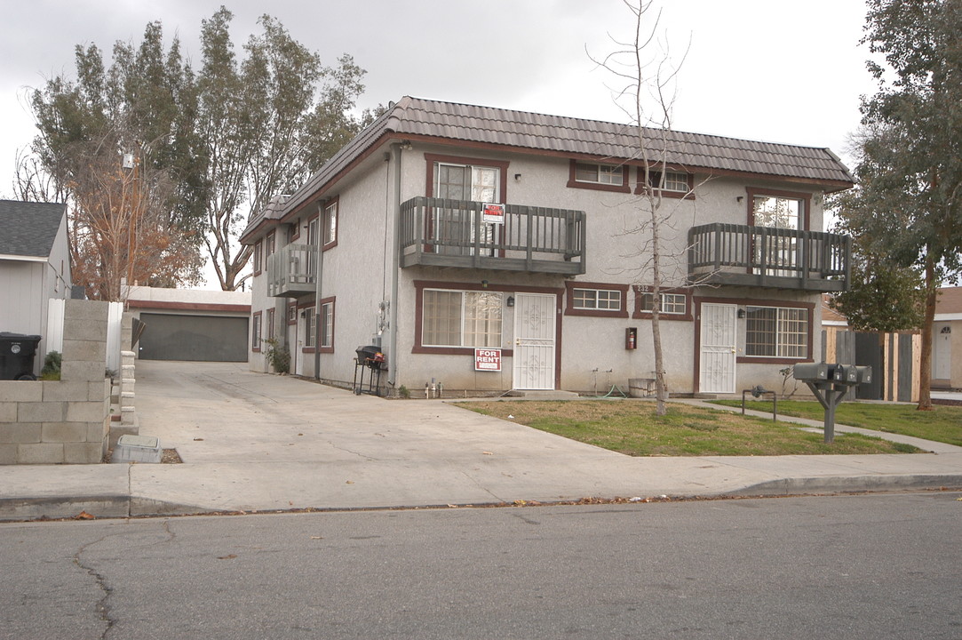 232 N Hamilton Ave in Hemet, CA - Building Photo