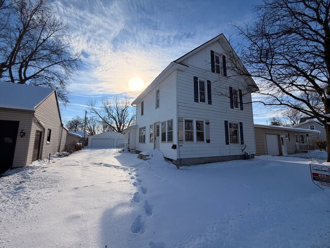 property at 1110 Elm St