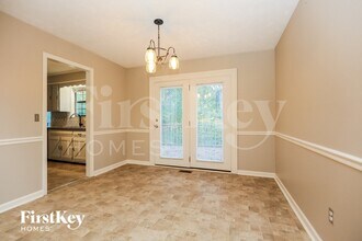 1011 Wildwood St in White House, TN - Foto de edificio - Building Photo