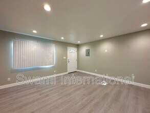 7102 S Figueroa St in Los Angeles, CA - Building Photo - Building Photo