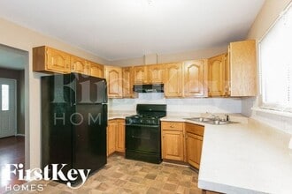 5180 Carey Ln in Hazelwood, MO - Building Photo - Building Photo