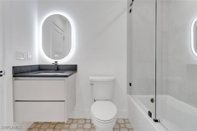 property at 272 Yorkshire Ct