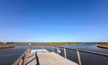 395 Redfish Dr in Freeport, TX - Building Photo - Building Photo