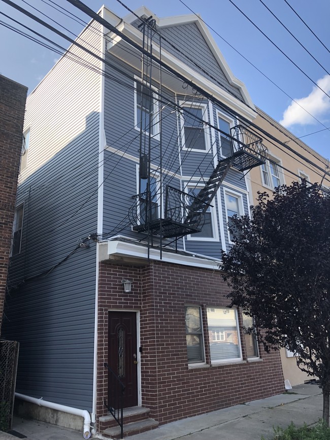 97 Avenue in Bayonne, NJ - Building Photo - Building Photo