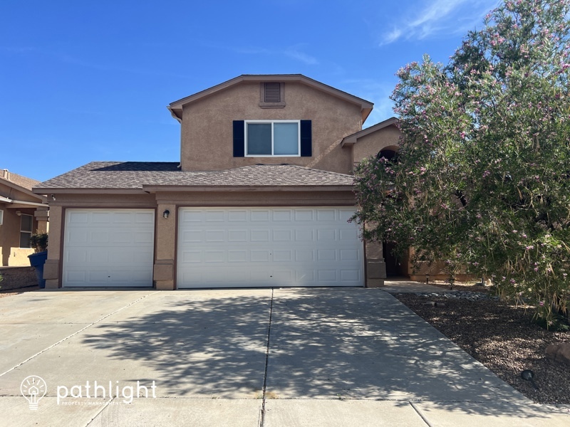 3010 Clear Sky St SW in Los Lunas, NM - Building Photo